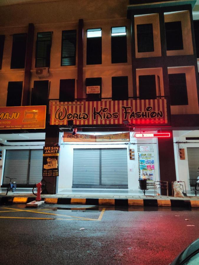 World Kids Fantasy Hotel Lumut Eksteriør billede